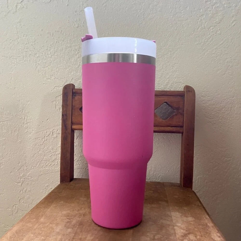 The Quencher H2.0 Flowstate™ Tumbler | 30 OZ - Picture 3 of 14